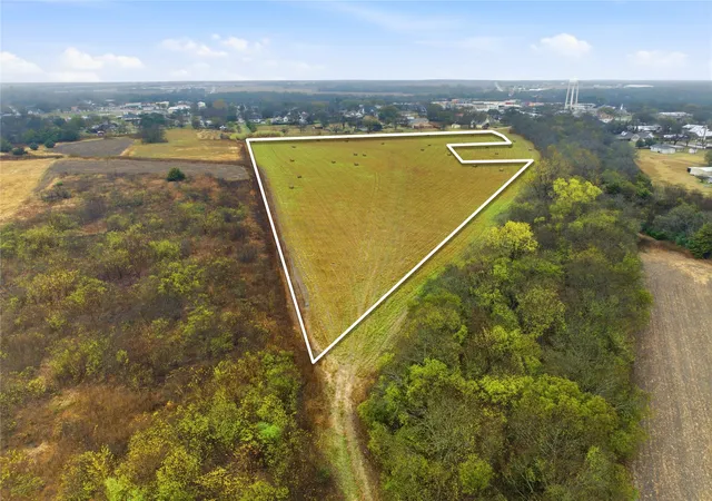 Photo 2 of Land for sale at Tbd E Travis St, Italy, TX 76651 | MLS# 21119513 | Listing updated on 2026-09-28