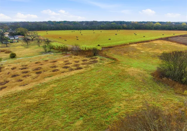 Photo 4 of Land for sale at Tbd E Travis St, Italy, TX 76651 | MLS# 21119513 | Listing updated on 2026-09-28
