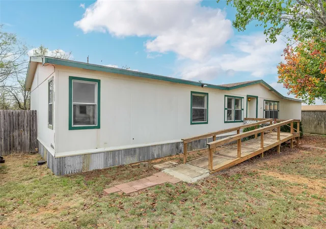 Homes for sale in Early, TX | 1500 Wildwood Dr, Early, TX 76802 | MLS# 21119420