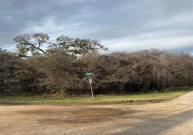 Photo 1 of Land for sale at 7114 Huron Trl, Weatherford, TX 76087 | MLS# 21119571 | Listing updated on 2026-08-18