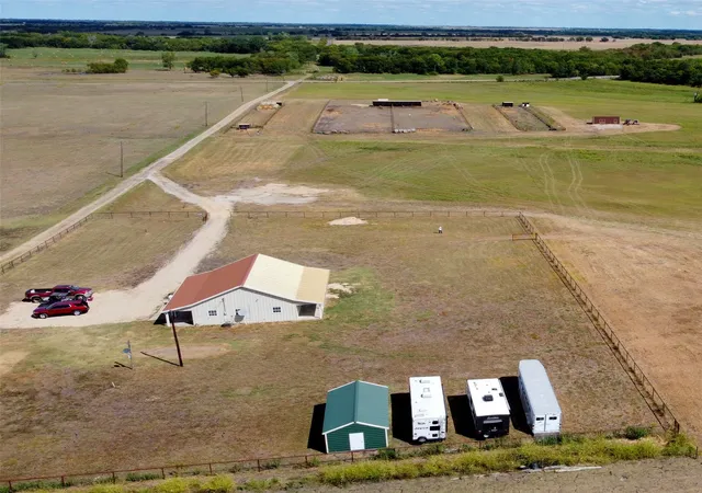 Homes for sale in Klondike, TX | 2055 Cr 2185 (20), Klondike, TX 75448 | MLS# 21119737