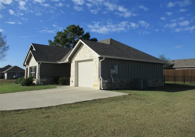 Homes for sale in Emory, TX | 207 Mill Street, Emory, TX 75440 | MLS# 21119758