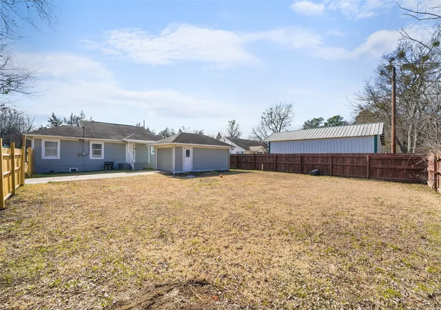 Homes for sale in Paris, TX | 1145 Jefferson Rd, Paris, TX 75460 | MLS# 21118026