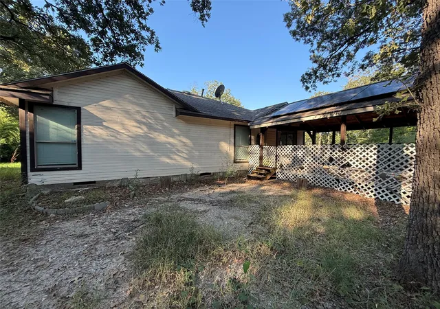 Photo 2 of Single family home for sale at 2009 Apache Rd, Quinlan, TX 75474 | MLS# 21119949 | Listing updated on 2026-08-03