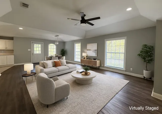 Photo 4 of Single family home for sale at 2009 Apache Rd, Quinlan, TX 75474 | MLS# 21119949 | Listing updated on 2026-08-03