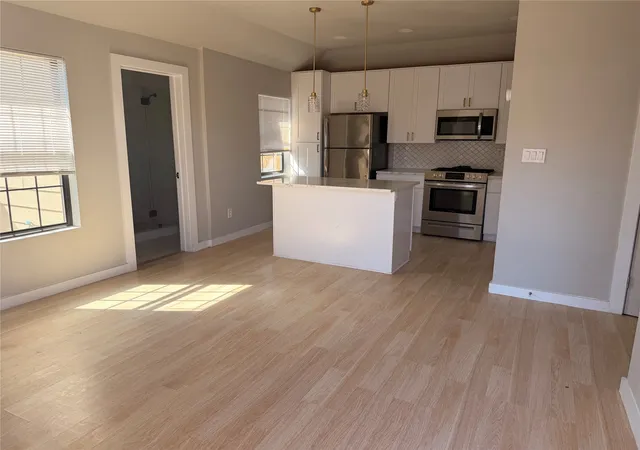 Photo 3 of Condo for sale at 1115 S Glasgow Dr #2, Dallas, TX 75223 | MLS# 21120019 | Listing updated on 2026-10-03