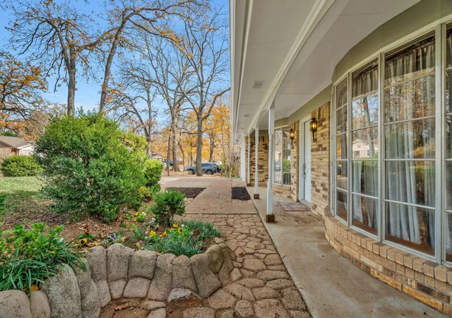 Photo 3 of Sale Pending at 2716 Plover Ln, Irving, TX 75060 | MLS# 21120201 | Listing updated on 2026-07-26