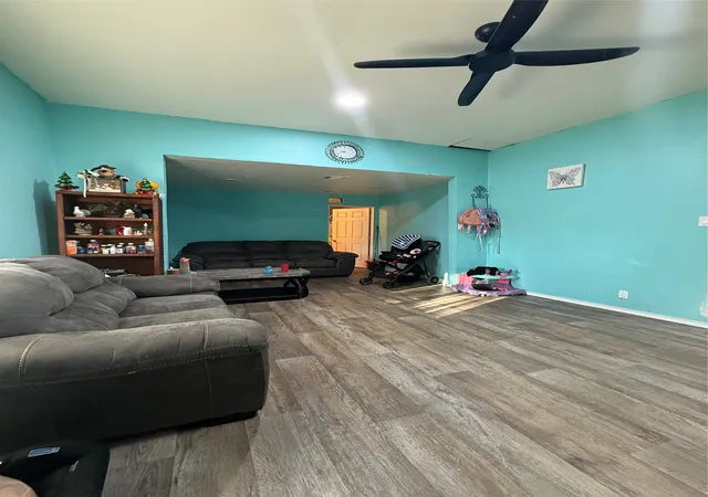 Photo 3 of Single family home for sale at 411 W Hester St, Sherman, TX 75090 | MLS# 21119947 | Listing updated on 2026-09-23