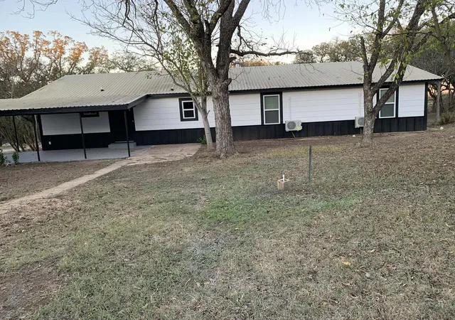 Photo 3 of Single family home for sale at 8765 Hwy 279 Hwy 279, Brownwood, TX 76801 | MLS# 21120194 | Listing updated on 2026-08-03