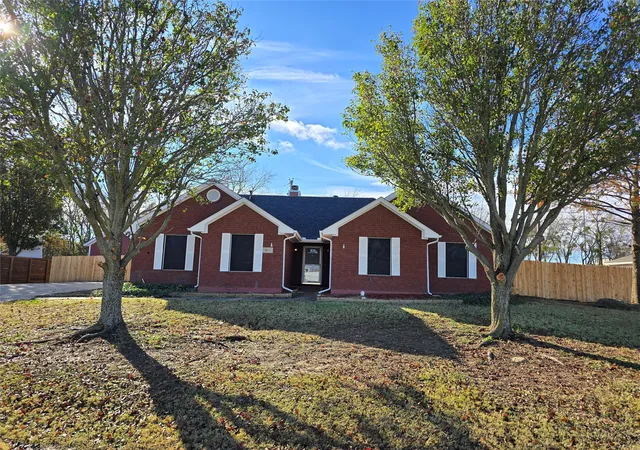 Photo 2 of Single family home for sale at 601 Preston Gln, Gunter, TX 75058 | MLS# 21120697 | Listing updated on 2026-07-12