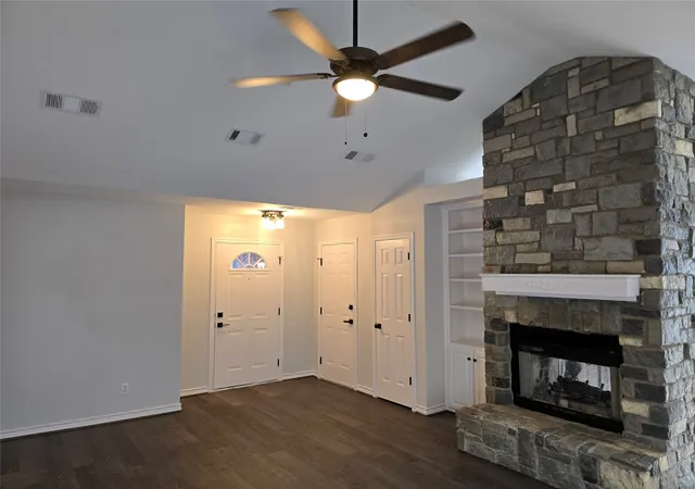 Photo 3 of Single family home for sale at 601 Preston Gln, Gunter, TX 75058 | MLS# 21120697 | Listing updated on 2026-07-12