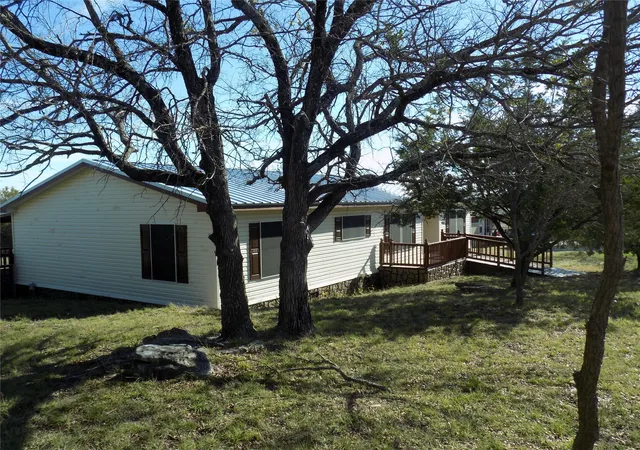 Photo 2 of Manufactured home for sale at 108 Jade Ct, Weatherford, TX 76087 | MLS# 21120788 | Listing updated on 2026-07-19