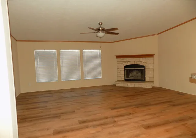 Photo 4 of Manufactured home for sale at 108 Jade Ct, Weatherford, TX 76087 | MLS# 21120788 | Listing updated on 2026-07-19