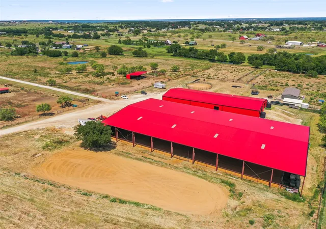 Photo 4 of House for sale at 9144 Fm 2164, Sanger, TX 76266 | MLS# 21120436 | Listing updated on 2026-10-03