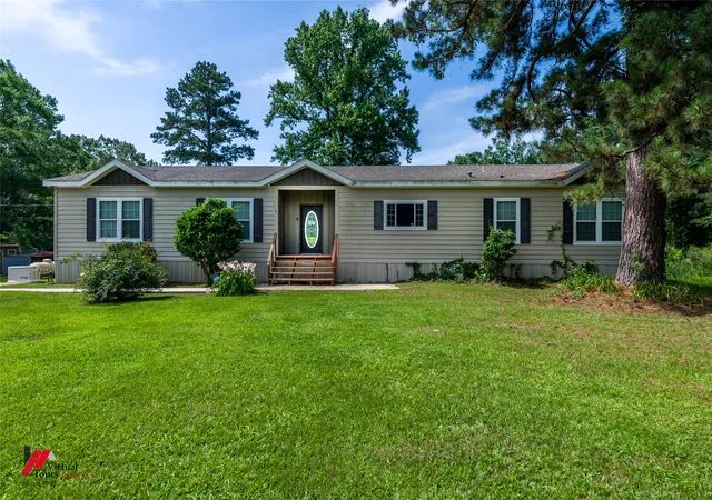 Photo 1 of Sale Pending at 248 Timber Ln, Mansfield, LA 71052 | MLS# 21120637 | Listing updated on 2026-08-26