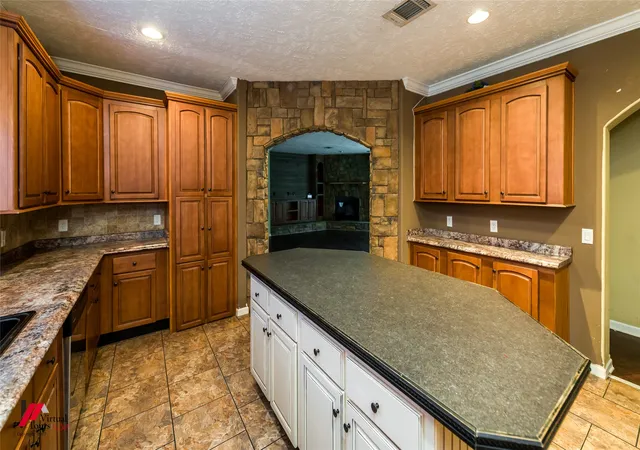 Photo 4 of Sale Pending at 248 Timber Ln, Mansfield, LA 71052 | MLS# 21120637 | Listing updated on 2026-08-26