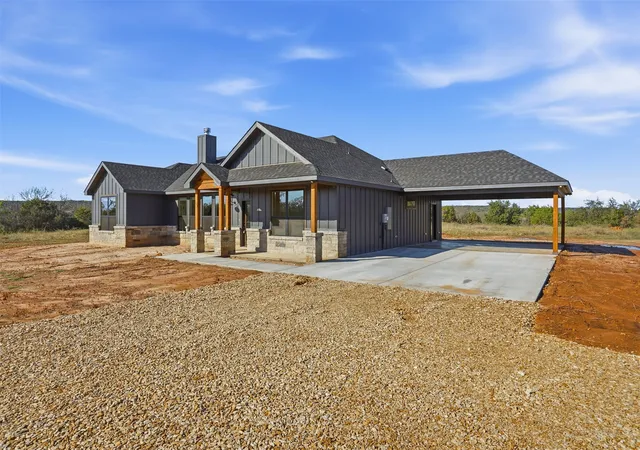 Homes for sale in Mineral Wells, TX | 1865 Dobbs Valley Rd, Mineral Wells, TX 76067 | MLS# 21121534