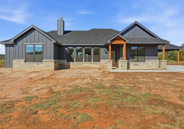 Homes for sale in Mineral Wells, TX | 1865 Dobbs Valley Rd, Mineral Wells, TX 76067 | MLS# 21121534