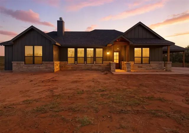 Homes for sale in Mineral Wells, TX | 1865 Dobbs Valley Rd, Mineral Wells, TX 76067 | MLS# 21121534