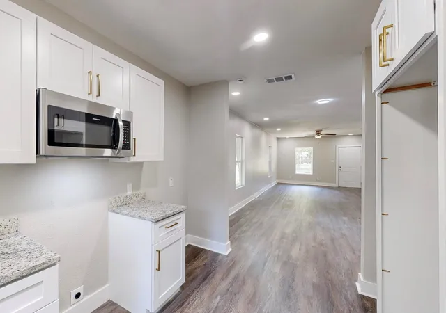 Photo 3 of Single family home for sale at 1500 W Collin St, Corsicana, TX 75110 | MLS# 21121598 | Listing updated on 2026-07-11