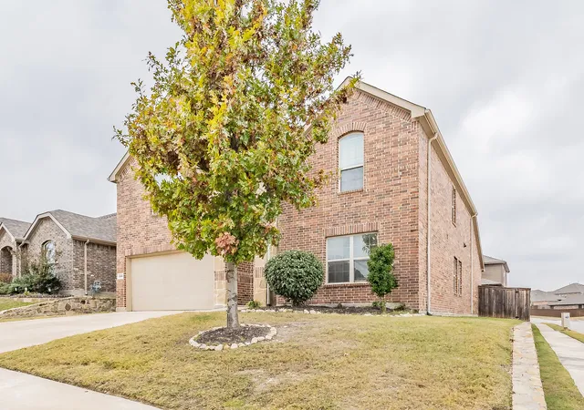 Photo 2 of Single family home for sale at 9041 Bronze Meadow Dr, Fort Worth, TX 76131 | MLS# 21121463 | Listing updated on 2026-09-16