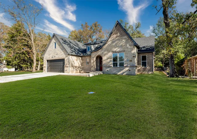 Homes for sale in Enchanted Oaks, TX | 115 Enchanted Dr, Enchanted Oaks, TX 75156 | MLS# 21121665