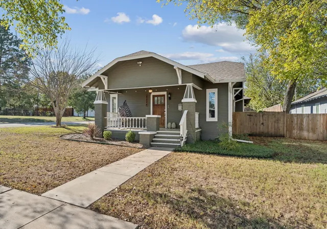 Homes for sale in Fort Worth, TX | 2844 S Adams St, Fort Worth, TX 76110 | MLS# 21121818