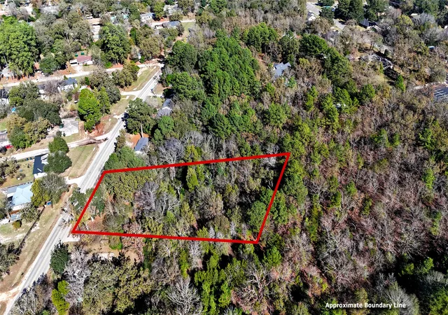Photo 2 of Land for sale at 905 W Cayuga Dr, Athens, TX 75751 | MLS# 21121907 | Listing updated on 2026-07-10