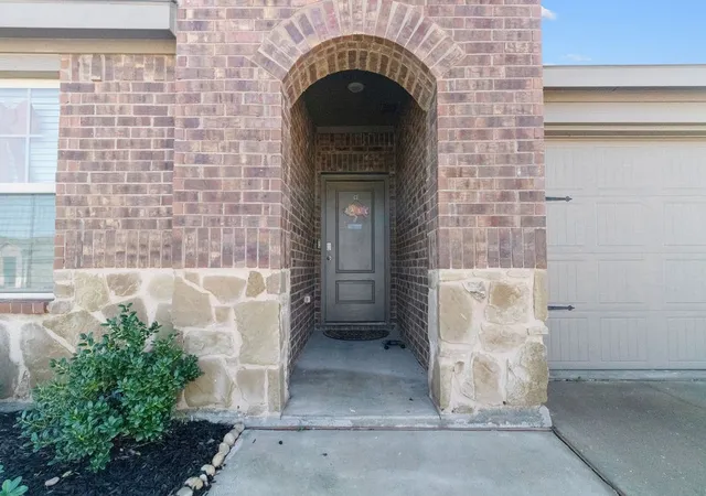 Photo 3 of Single family home for sale at 2928 Roper St, Royse City, TX 75189 | MLS# 21122018 | Listing updated on 2026-10-06