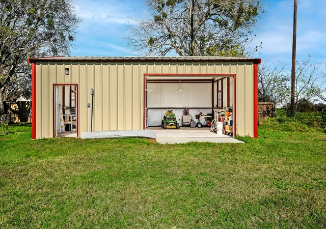 Homes for sale in Tioga, TX | 1209 Sherman St, Tioga, TX 76271 | MLS# 21122086