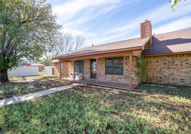 Photo 2 of Single family home for sale at 601 Henry St St, Dublin, TX 76446 | MLS# 21122087 | Listing updated on 2026-09-22