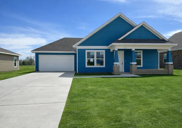 Photo 1 of Single family home for sale at 604 Crockett Dr, Cleburne, TX | MLS# 21122232 | Listing updated on 2026-10-06