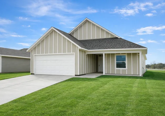 Photo 1 of Single family home for sale at 616 Crockett Dr, Cleburne, TX | MLS# 21122233 | Listing updated on 2026-10-06