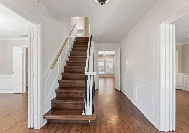 Photo 4 of Single family home for sale at 817 Sylvan Dr, Fort Worth, TX 76120 | MLS# 21122248 | Listing updated on 2026-07-27