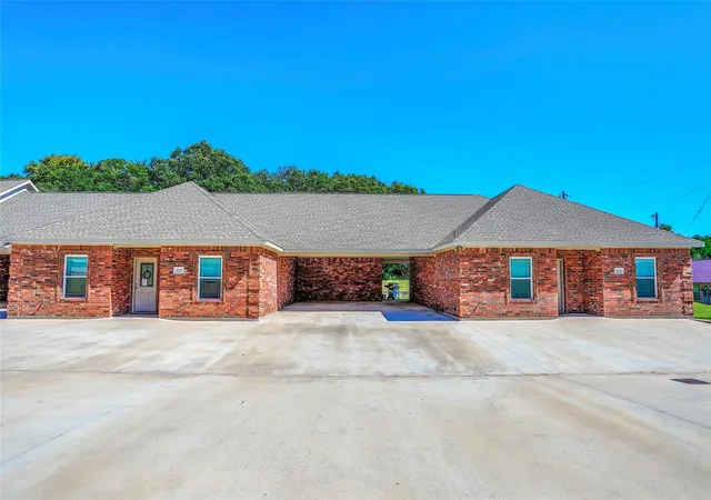 Homes for sale in Oak Ridge, TX | 455 Neals Hill Rd, Oak Ridge, TX 76240 | MLS# 21122292