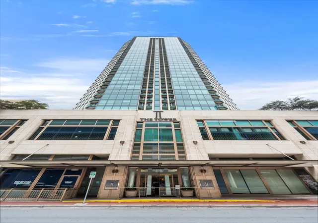 Photo 40 of Condo for sale at 500 Throckmorton St #3512, Fort Worth, TX 76102 | MLS# 21121315 | Listing updated on 2026-07-15