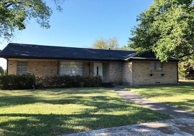 Photo 1 of Single family home for sale at 901 Downing St, Forney, TX 75126 | MLS# 21121279 | Listing updated on 2026-09-22
