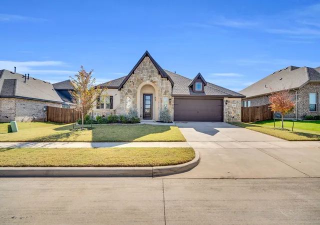 Homes for sale in Glenn Heights, TX | 208 Claywood Dr, Glenn Heights, TX 75154 | MLS# 21123181
