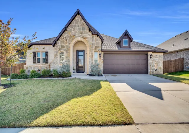 Homes for sale in Glenn Heights, TX | 208 Claywood Dr, Glenn Heights, TX 75154 | MLS# 21123181