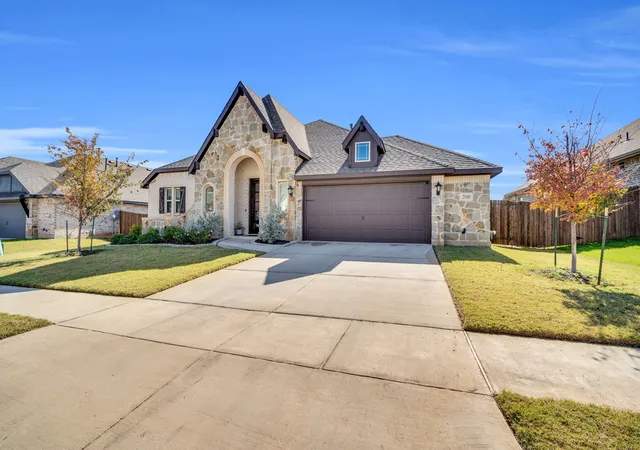 Homes for sale in Glenn Heights, TX | 208 Claywood Dr, Glenn Heights, TX 75154 | MLS# 21123181