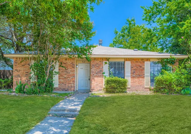 Homes for sale in Rowlett, TX | 9117 Fairmont Cir, Rowlett, TX 75088 | MLS# 21123803