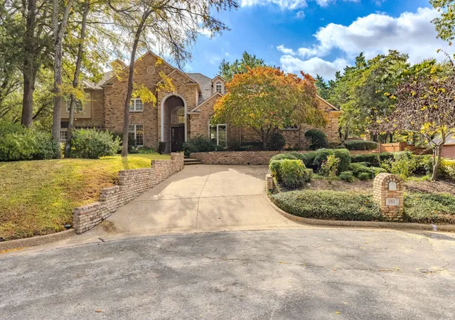 Photo 2 of Single family home for sale at 1 Willow Ridge Rd, Greenville, TX 75402 | MLS# 21110240 | Listing updated on 2026-09-23