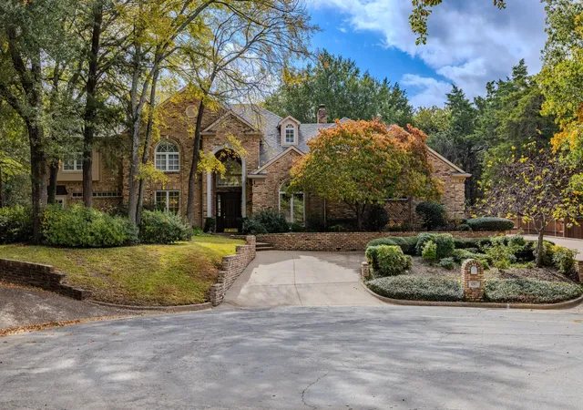 Photo 3 of Single family home for sale at 1 Willow Ridge Rd, Greenville, TX 75402 | MLS# 21110240 | Listing updated on 2026-09-23