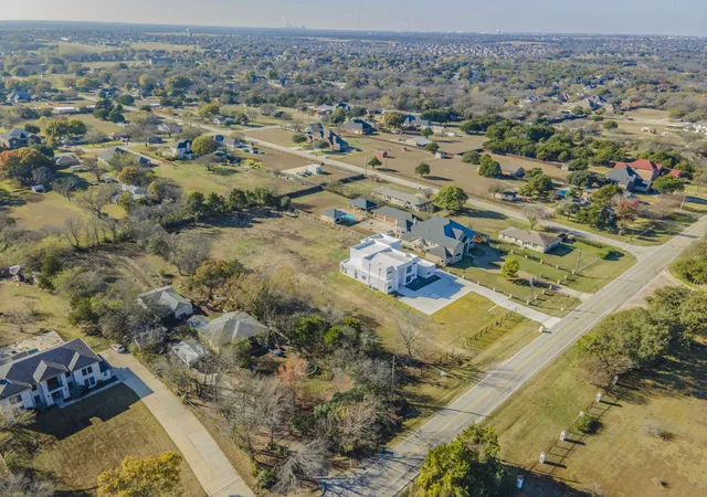 Land for sale at 1124 W Pleasant Run Rd, DeSoto, TX 75115 | MLS# 21124486