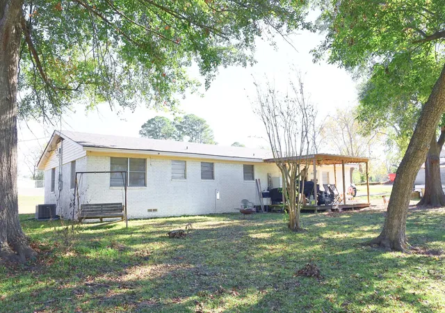 Homes for sale in Kilgore, TX | 6488 State Hwy 135 N, Kilgore, TX 75662 | MLS# 21121056