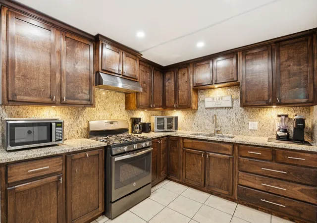 2nd image of 2903 Mount Vernon Ave, Fort Worth, TX 76103 | MLS# 21124633