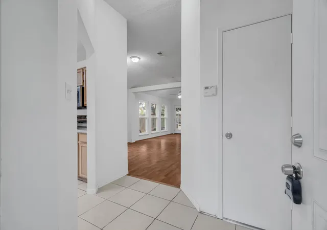 Photo 3 of Sale Pending at 1725 Gainsborough Way, Fort Worth, TX 76134 | MLS# 21124634 | Listing updated on 2026-08-28