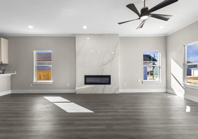 Photo 3 of Single family home for sale at 303 Paschall Blvd, Mabank, TX 75147 | MLS# 21123621 | Listing updated on 2026-08-20