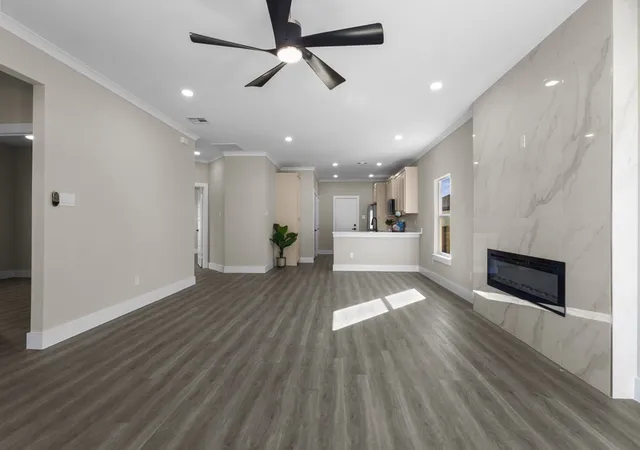 Photo 3 of Single family home for sale at 304 Rike Rd, Mabank, TX 75147 | MLS# 21123531 | Listing updated on 2026-08-20