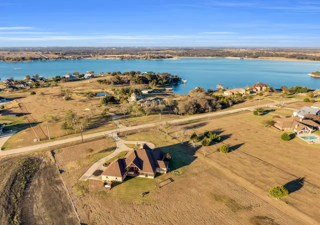 Photo 2 of Sale Pending at 217 Hunter Pass, Waxahachie, TX 75165 | MLS# 21124440 | Listing updated on 2026-07-19